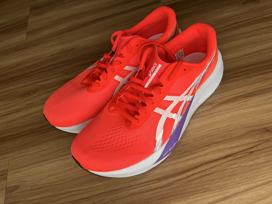 ASICS Men MAGIC SPEED 4 Running Shoes in Flash Red/White US10.5 (Category: Sneakers) located in Singapore. Submitted by melron10115 (Listing ID 1441698942, Image 1). Description: Used once only but unsuitable for me. Includes box but box is slightly dented. Price negotiable.