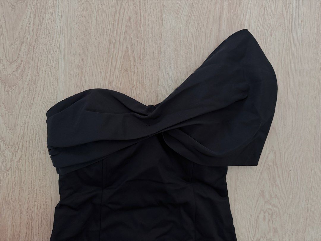 Asymmetric Front Twist Column Midi Dress (Category: Evening Dresses & Gowns) located in Bukit Mertajam. Submitted by ll222 (Listing ID 1441632412, Image 2). Description: .
