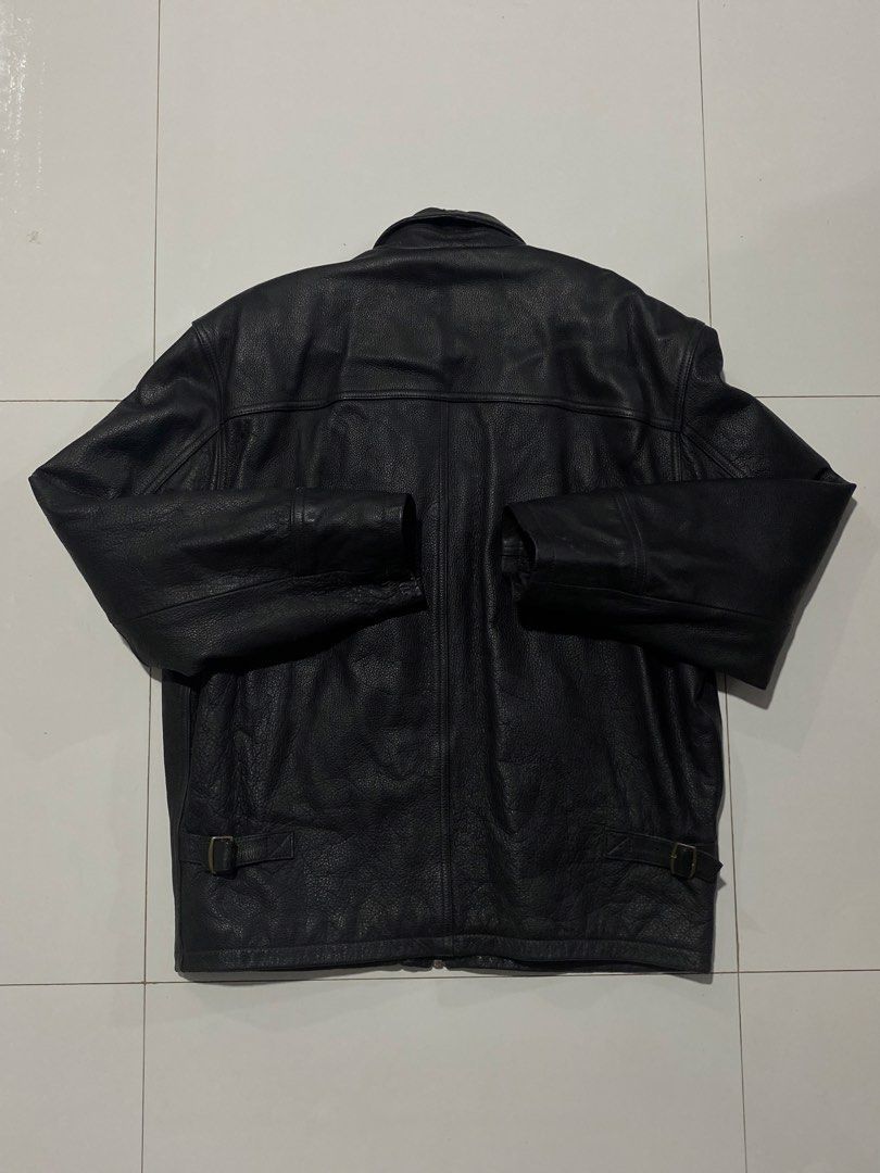 Authentic Colebrook Leather Jacket For Men’s, L on Tag, Dimes are 16 X 29 (Category: Coats, Jackets and Outerwear) located in Santo Tomas. Submitted by jedrick_apparels_herritage (Listing ID 1441656904, Image 3). Description: Location Pampanga Payment First GCASH X JNT Courier Pwedeng LBC COP/COD Basta Down payment atleast 300 Pesos Pa check nalang po sizing sa pictures bago bilhin, no refund no exchange kaya paki pilian mabuti sukatin mo ung pan