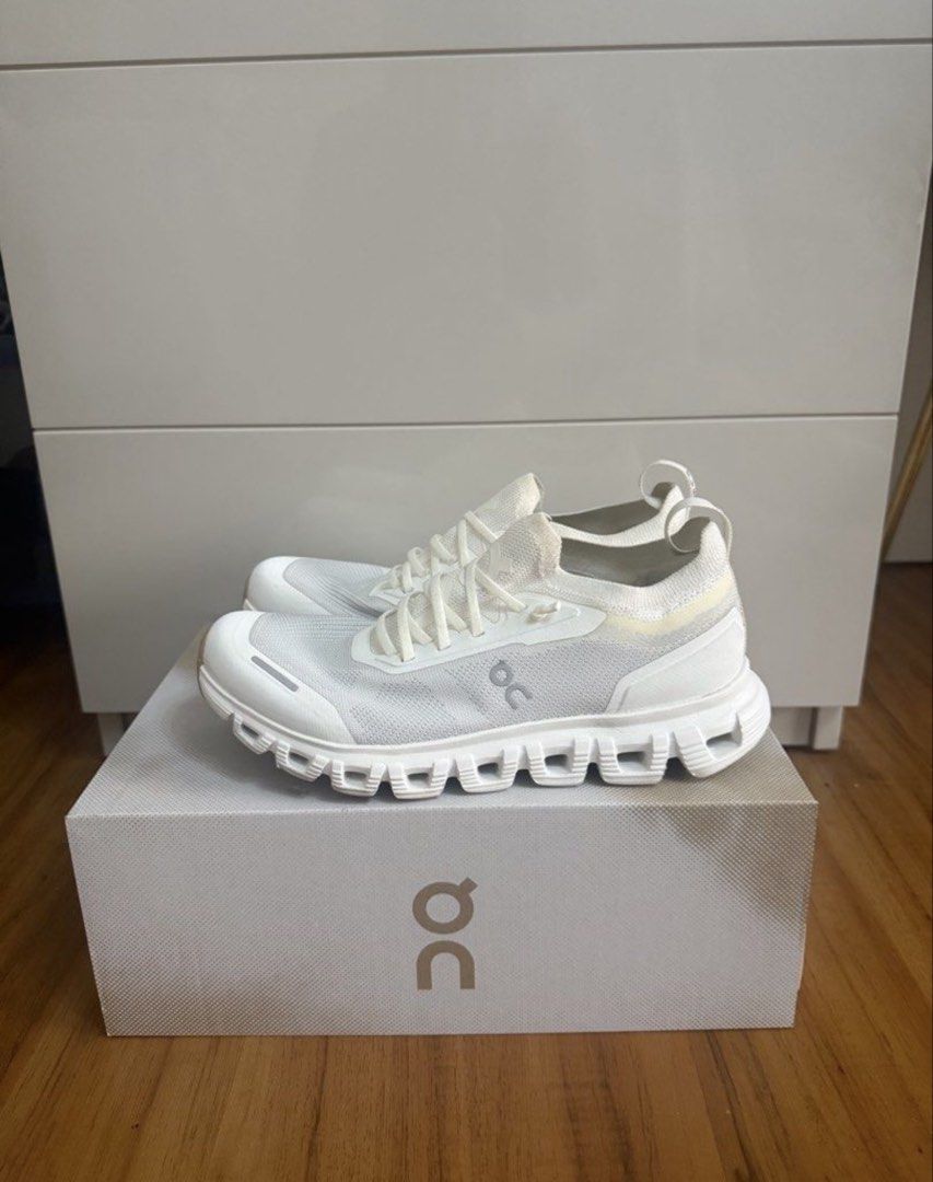 Authentic ON Cloud 6 versa (Category: Sneakers) located in Sogod. Submitted by gleinannte90278 (Listing ID 1441635228, Image 1). Description: Authentic on cloud 6 versa With original box Can send receipt Mode of payment: gcash, lbp or bdo Size: us 6 / 23cm Slightly nego Pwede sa maarti Pass sa barat 💯 authentic .