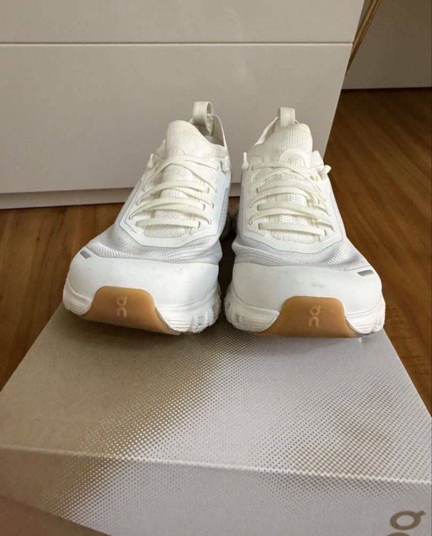 Authentic ON Cloud 6 versa (Category: Sneakers) located in Sogod. Submitted by gleinannte90278 (Listing ID 1441635228, Image 3). Description: Authentic on cloud 6 versa With original box Can send receipt Mode of payment: gcash, lbp or bdo Size: us 6 / 23cm Slightly nego Pwede sa maarti Pass sa barat 💯 authentic .