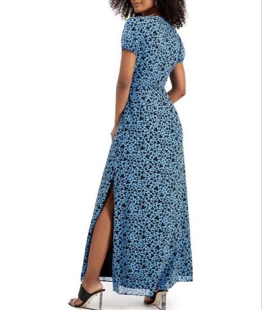 Bar III Flutter Heart Maxi Skirt with Slit (Category: Dresses) located in Paranaque City. Submitted by luluswardrobe (Listing ID 1441672548, Image 2). Description: Super pretty and very flattering on the waist, it’s A-line cut Love this dress but doesn’t fit me anymore No flaws Functional buttons With inner lining From USA 🇺🇸 Retails at approx. 4k+ Size Small .