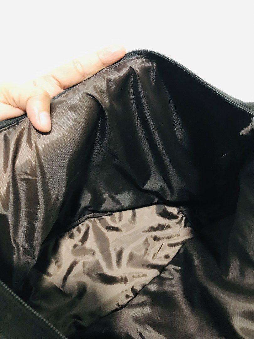 BAUNAN BAG (Category: Tote Bags) located in Gamu. Submitted by 2022bagsbunny (Listing ID 1441737578, Image 3). Description: .