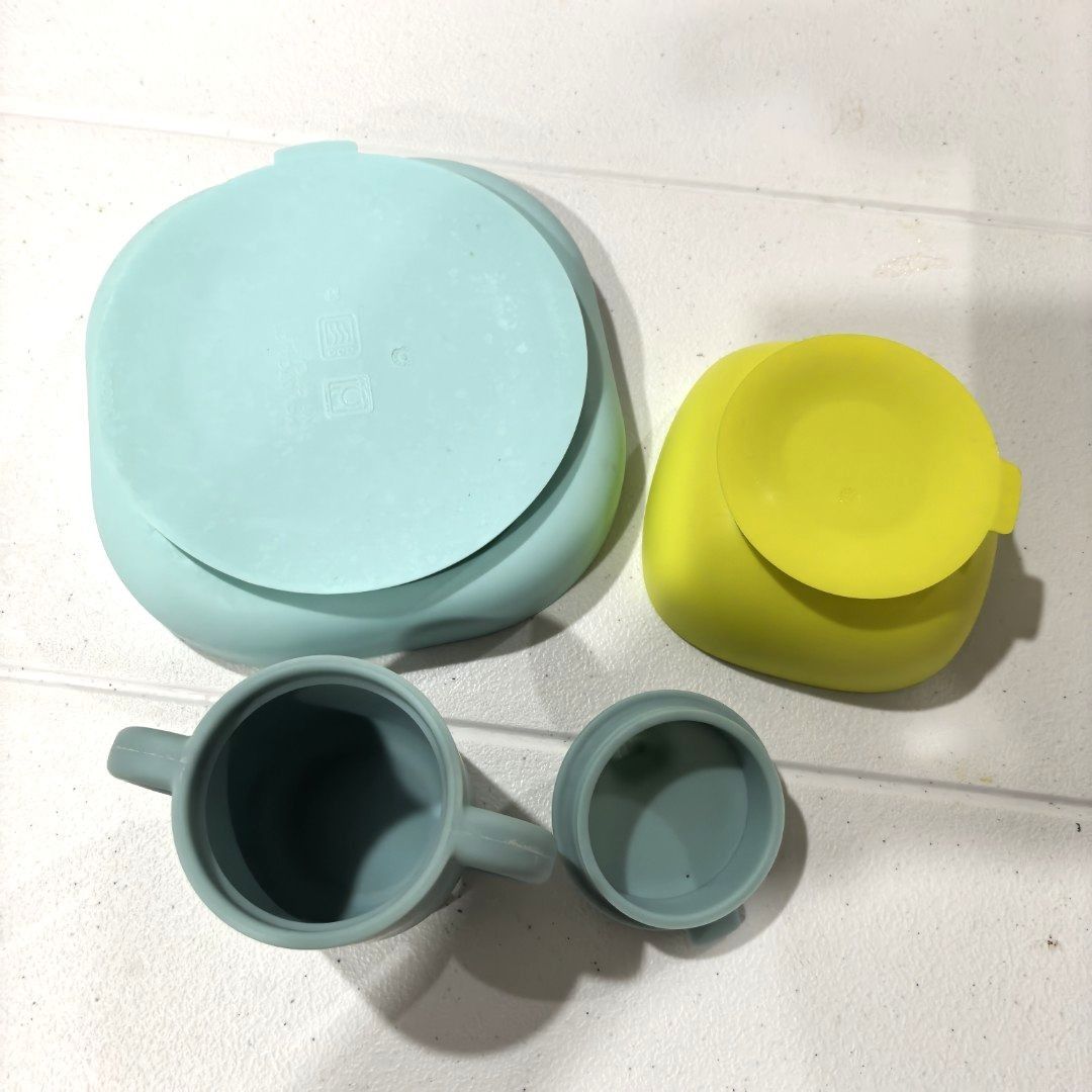 BEABA Silicone Meal Set with Suction Pad (Category: Weaning & Toddler Feeding) located in Pasay City. Submitted by declutteringmomshi (Listing ID 1441726704, Image 3). Description: 2 plates is already 2199 (big plate used less than 5x. Small plate never used. Free Beaba Sippy cup - slightly used - BEABA Silicone Meal Set - Includes suction plate and sippy cup - Ideal for babies 4 months and up - Plate features a strong suction base to prevent spi
