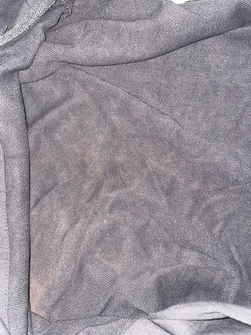 Black crossover V-neck pullover hoodie with kangaroo pocket (Category: Coats, Jackets and Outerwear) located in Angeles City. Submitted by keanthr (Listing ID 1441743209, Image 3). Description: issues in the picture .