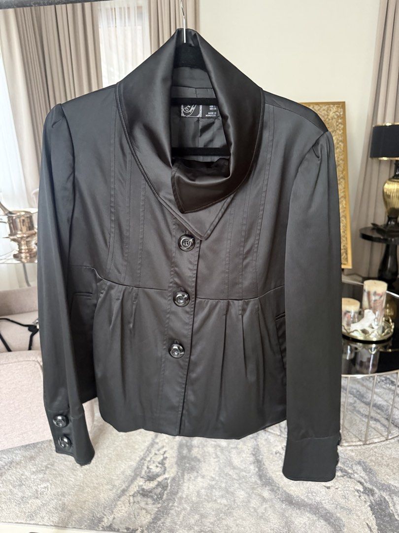 Zara TRF Black Jacket with High Collar - Size L (Category: Coats, Jackets and Outerwear) located in Antipolo. Submitted by ibyangs_closet (Listing ID 1441619730, Image 1). Description: - Chic black jacket - Unique high collar design - Classic button-up front - Button details on sleeves cuffs - Proudly made in Morocco - Perfect for dressing up or down.