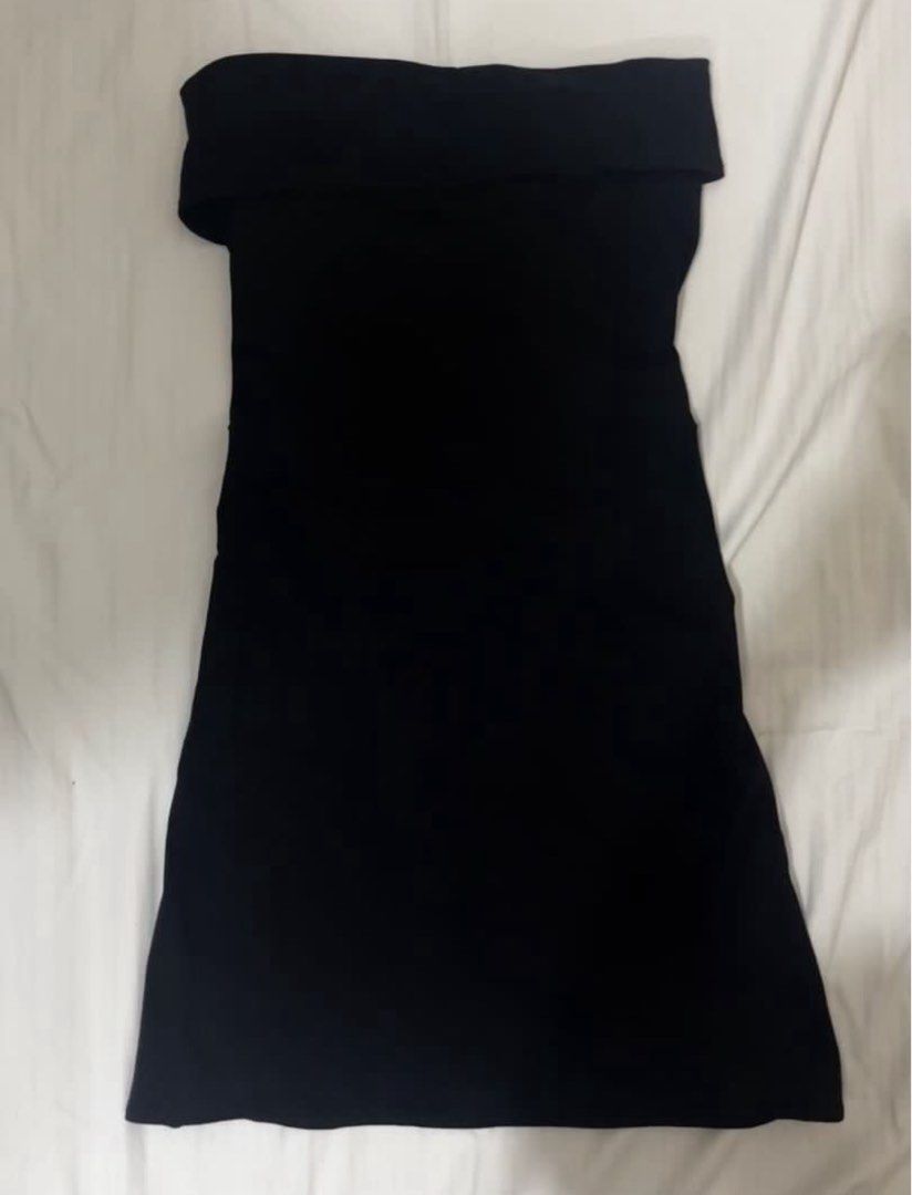 Black Strapless Lace-Up Mini Dress (Category: Dresses) located in Baguio. Submitted by born.2023 (Listing ID 1441767690, Image 3). Description: - Black strapless mini dress - Corset-style lace-up back detail - Flattering bodycon fit - Ideal for nights out or parties - Made with comfortable fabric - Easy to style with heels or boots.