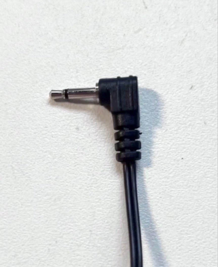 Black Wired Earphones472062777853880323