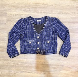 (Category: ) located in . Submitted by shopaholic_c (Listing ID 1441696090, Image 1). Description: .