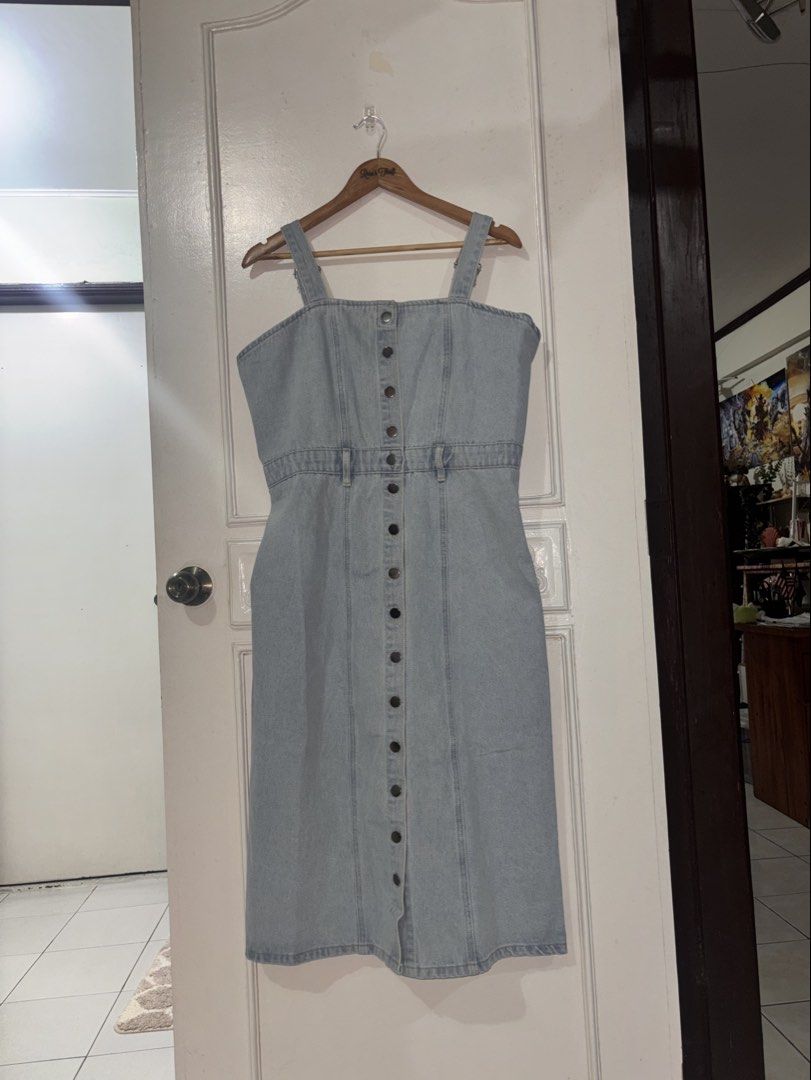 BNWT ebby & i denim dress (Category: Dresses) located in Angeles City. Submitted by thriftchic_ (Listing ID 1441672235, Image 2). Description: ♡ brandnew with tag! ♡ adjustable straps ♡ MOP: Gcash ♡ Payment first basis ♡ J&T🚚.