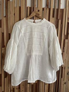 (Category: ) located in . Submitted by designerbrandsforless (Listing ID 1441623386, Image 1). Description: .