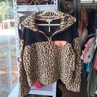 (Category: ) located in . Submitted by richcaliforniaclothingstore (Listing ID 1441647887, Image 1). Description: .