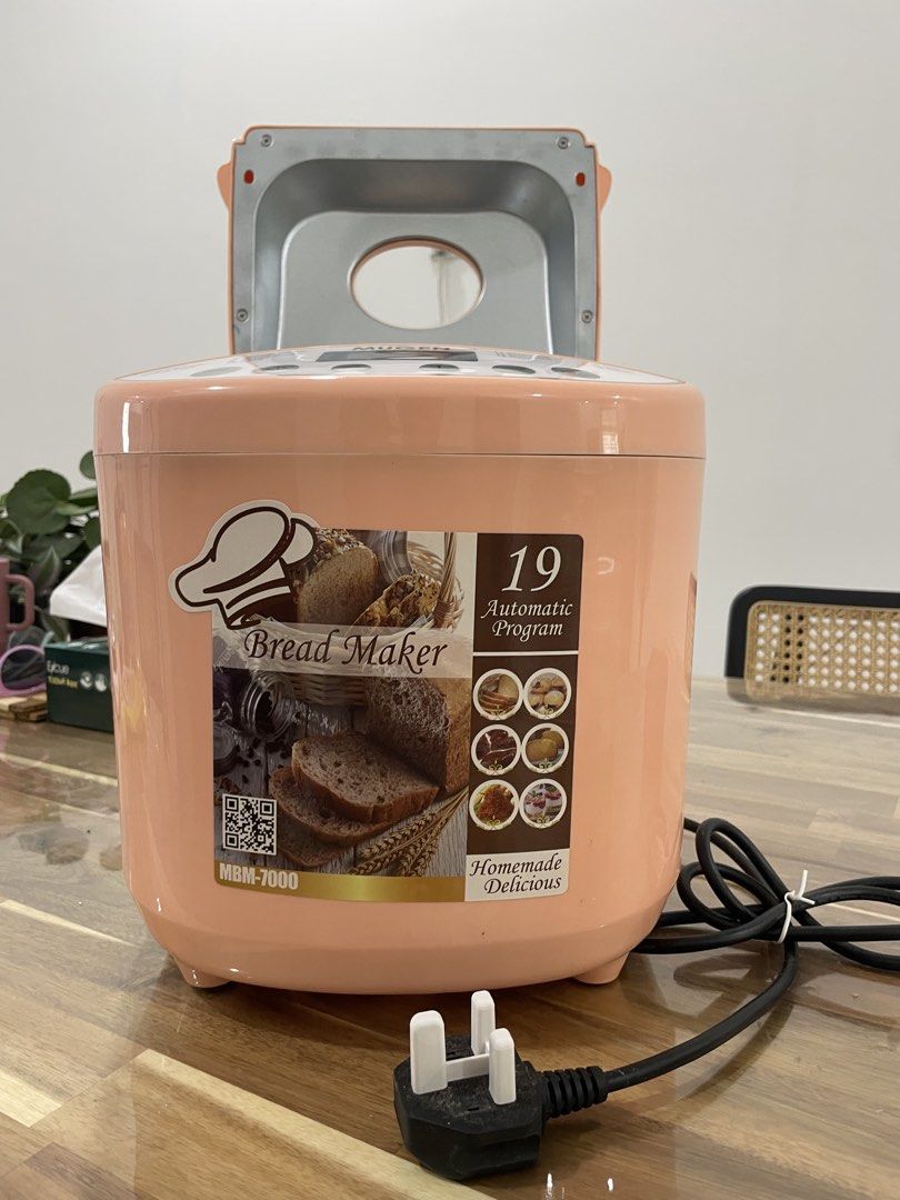 Breadmaker (Category: Breadmakers) located in Johor Bahru. Submitted by jaywasabi (Listing ID 1441755712, Image 3). Description: Jarang guna. Nak let go sebab nak pindah rumah. So nak kurgkan brg. Cod kluang/jb.