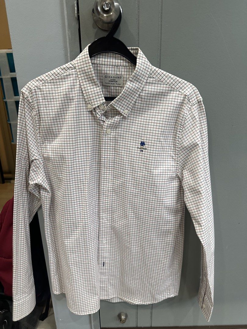 Button ups (Category: Shirts) located in Singapore. Submitted by jaylooo16 (Listing ID 1441682212, Image 1). Description: Hi i barely wear these anymore letting it go for cheap .