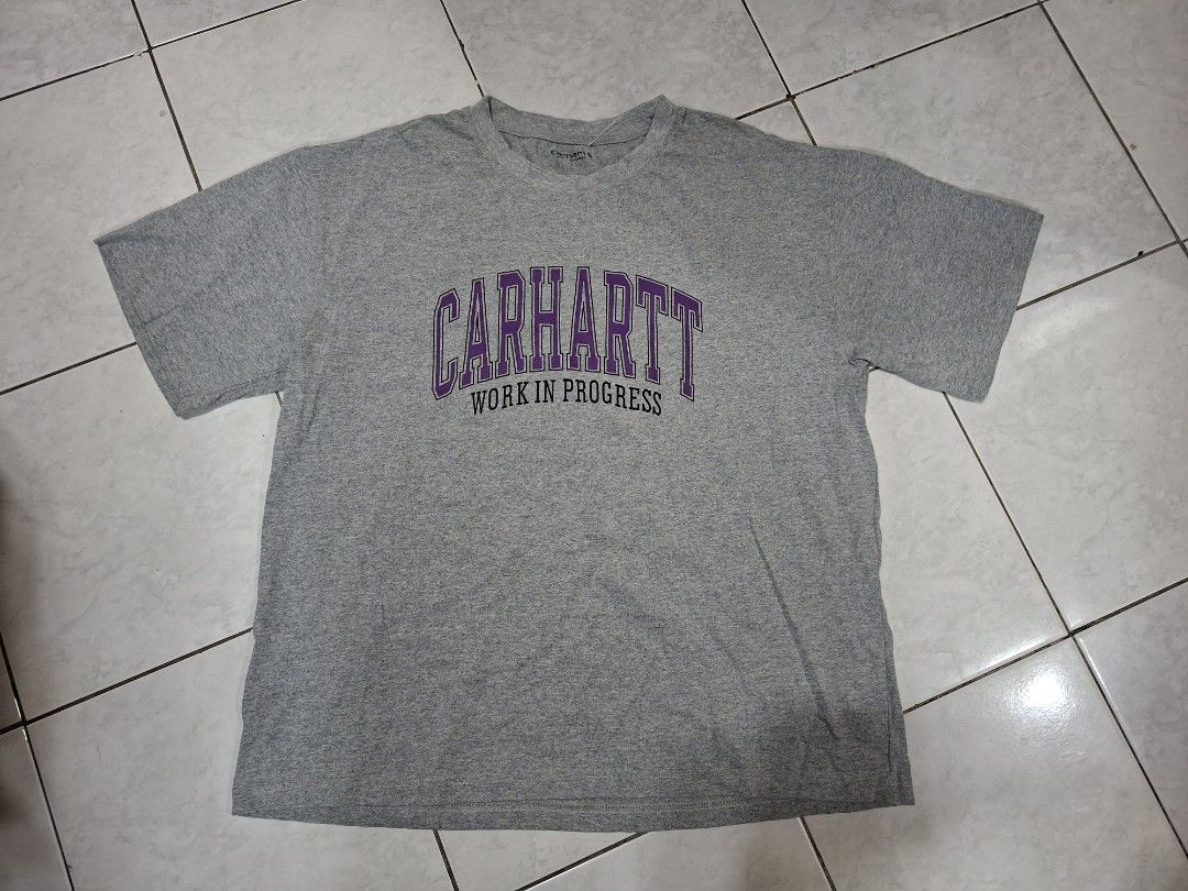 Carhartt Work In Progress Grey T-Shirt Size L (Category: Tshirts & Polo Shirts ) located in Makati City. Submitted by coleencloset (Listing ID 1441676907, Image 1). Description: - Grey Carhartt t-shirt - Features 'Carhartt Work In Progress' graphic on the front - Size: Large (L) - Ideal for casual everyday wear - Issue cut tag.