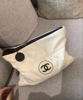 (Category: ) located in . Submitted by sellora_fashion (Listing ID 1441751572, Image 1). Description: .