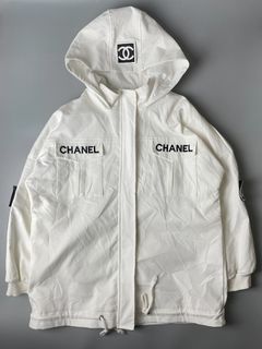 (Category: ) located in . Submitted by solothriftfinds (Listing ID 1441640497, Image 1). Description: .