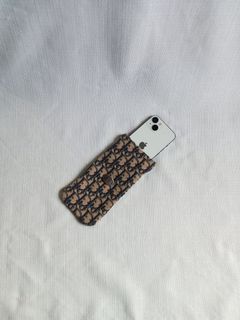(Category: ) located in . Submitted by thrift_stories96 (Listing ID 1441755943, Image 1). Description: .