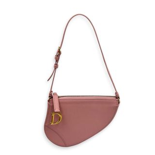 (Category: ) located in . Submitted by carousellluxury (Listing ID 1441664663, Image 1). Description: .