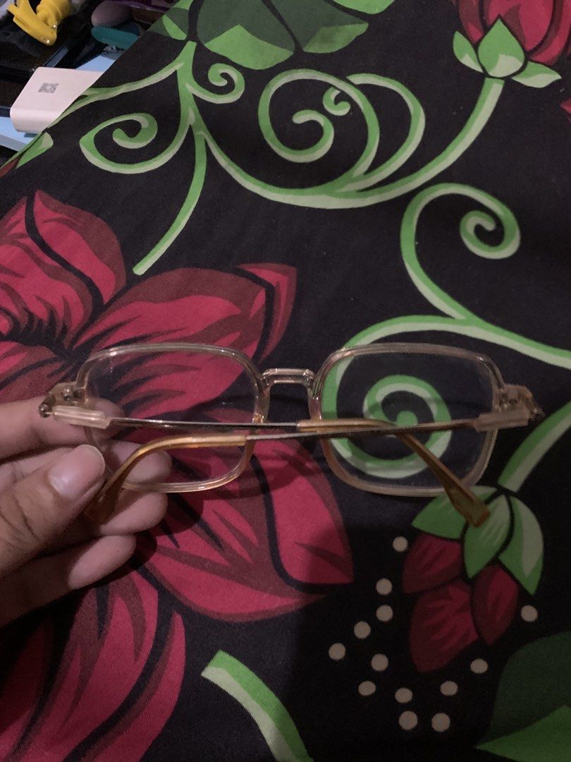 Premium Clear Champagne Gold Square Eyeglasses | Blue Light Filter | Marked Imported Frame (Category: Sunglasses & Eyewear) located in San Juan, La Union. Submitted by declutteringog7 (Listing ID 1441641829, Image 2). Description: ✅ TITLE Premium Clear Champagne Gold Square Eyeglasses | Blue Light Filter | Marked Imported Frame ✅ CATEGORY Health & Personal Care → Vision Care → Eyewear & Accessories ✅ DESCRIPTION 👓 PREMIUM CHAMPAGNE GOLD SQUARE E