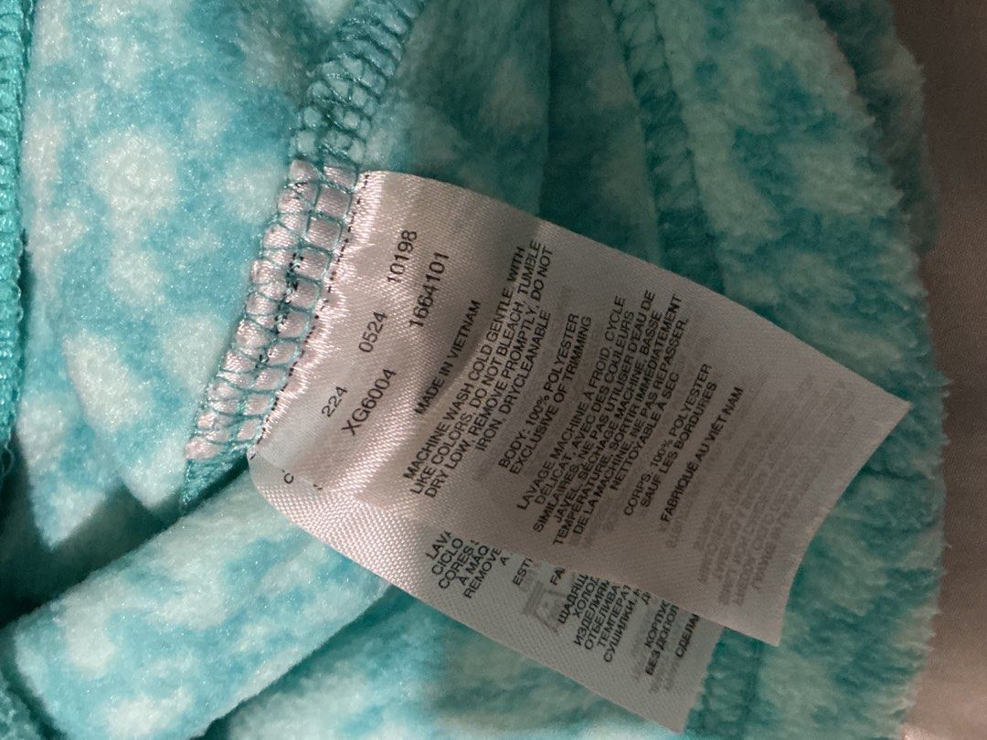 Columbia kids jacket xs (Category: Babies & Kids Fashion) located in Angeles City. Submitted by goodbuysathome (Listing ID 1441733001, Image 3). Description: Lpnposted columbia kids xs Like new po Measurements on photos npo Add sf 55 Gcash payment .
