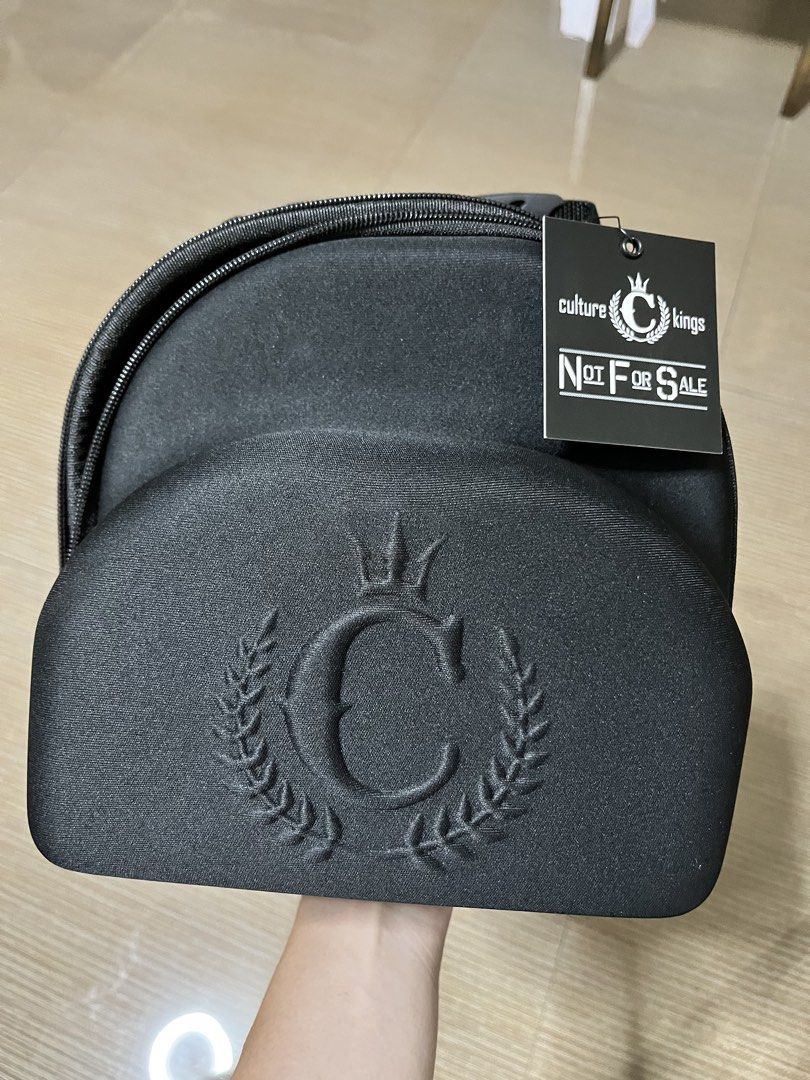 Culture Kings Cap Carrier Case (Category: Caps & Hats) located in Pasay City. Submitted by thejunkclosetph (Listing ID 1441686575, Image 2). Description: Culture Kings Black Cap Holder Case Brand new with tag, never used Ideal for protecting your caps during travel .