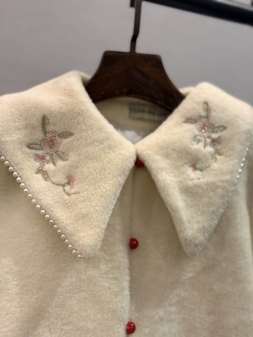 DAINT WINTER JACKET FOR GIRLS (Category: Babies & Kids Fashion) located in Dagupan City. Submitted by size.spectrum (Listing ID 1441601449, Image 3). Description: SIZE 120 for ages 6-7 Excellent used SEE PICS FOR DETAILS J&T, GCASH, PANGASINAN.
