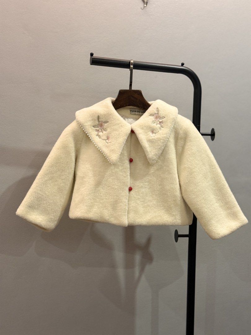 DAINT WINTER JACKET FOR GIRLS (Category: Babies & Kids Fashion) located in Dagupan City. Submitted by size.spectrum (Listing ID 1441601449, Image 1). Description: SIZE 120 for ages 6-7 Excellent used SEE PICS FOR DETAILS J&T, GCASH, PANGASINAN.