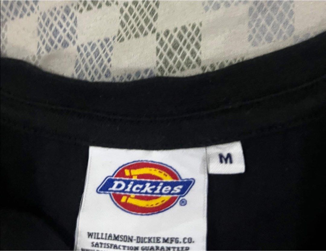 Dickies Black T-Shirt Size M (Category: Tshirts & Polo Shirts ) located in Batangas. Submitted by gavsandrix (Listing ID 1441694274, Image 3). Description: - Classic black Dickies t-shirt - Features iconic Dickies logo graphic on the front - Comfortable and durable fabric - Perfect for casual everyday wear - Size: Medium (M).