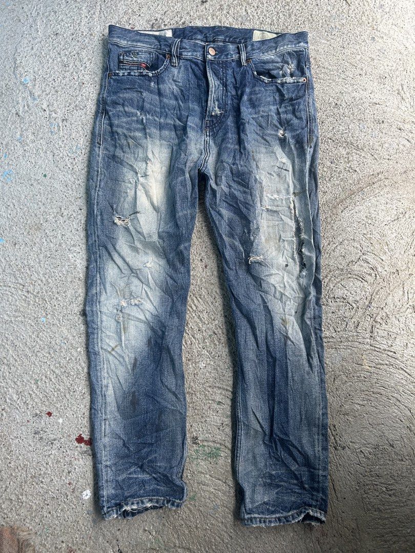 Diesel Industry D-Vider Distressed Jeans (Category: Jeans) located in Dasmarinas. Submitted by zn_upcldtrs (Listing ID 1441620895, Image 1). Description: - Size 34 / 38 L - Made in Italy .