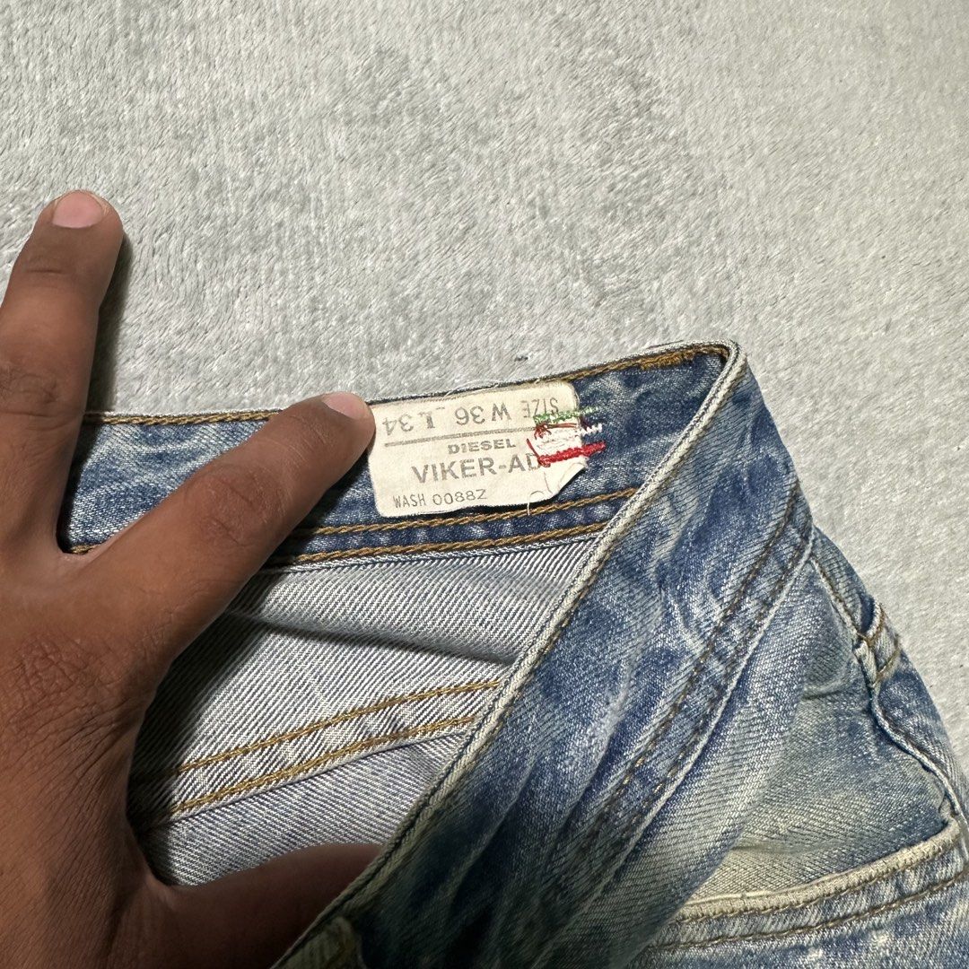 Diesel VIKER-AD Jeans W36 L34 (Category: Jeans) located in Bayombong. Submitted by rochelle_archive_garments (Listing ID 1441745113, Image 3). Description: - Brand: Diesel - Model: VIKER-AD - Size: 36 Waist, 34 Length - Color: Classic Blue Wash - Features: Distressed detailing, Button fly closure - Style: Casual wear.