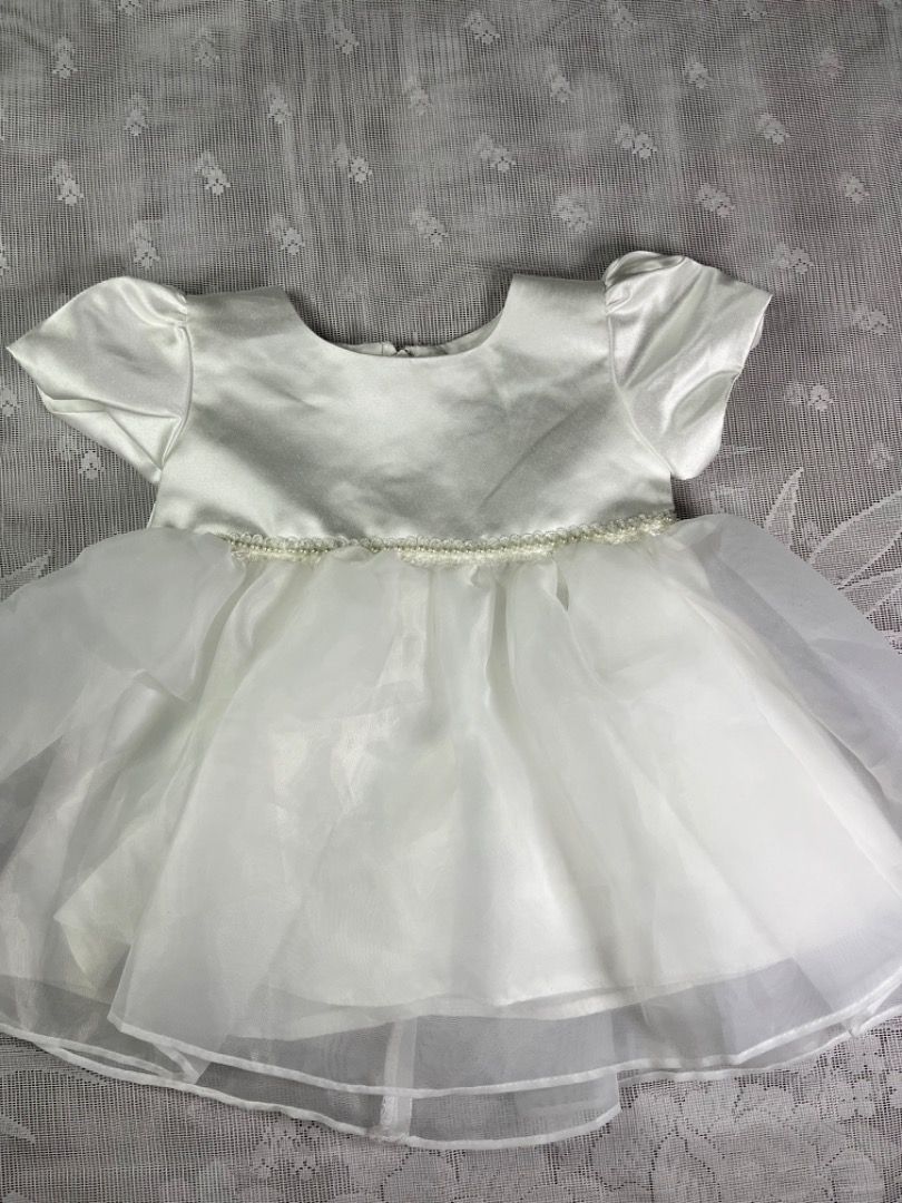 Dress for sale (Category: Babies & Kids Fashion) located in Manila. Submitted by ryankurt (Listing ID 1441759901, Image 2). Description: No issues .