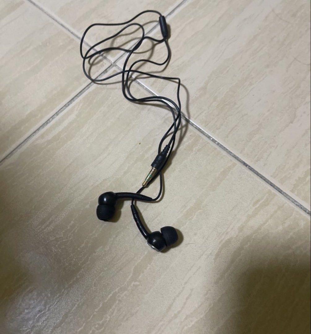Ear phones