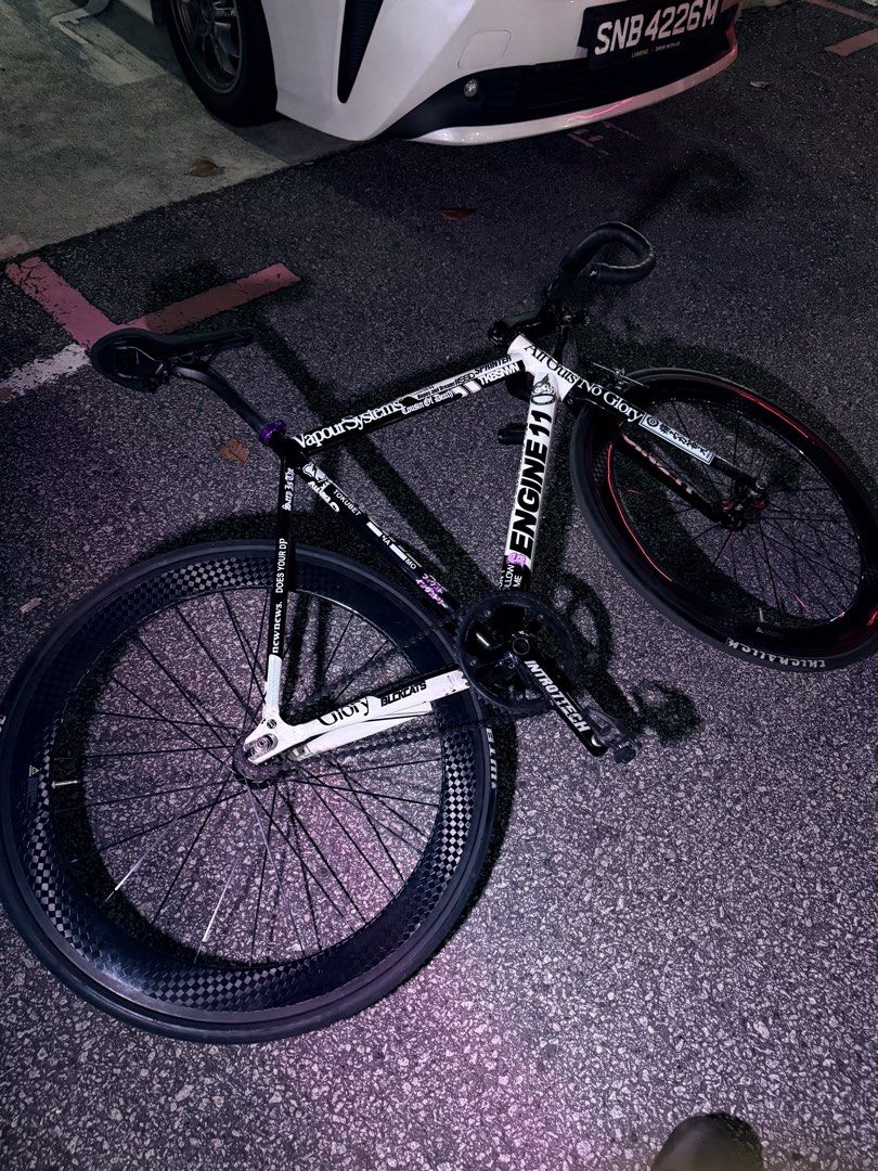 Engine 11 Sprinter (Category: Bicycles) located in Singapore. Submitted by jeromeezz (Listing ID 1441653367, Image 3). Description: Lf offers WTT/WTS Tanjordy fs Small dent CB PRICE.