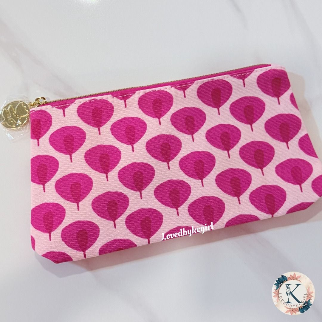 Estee Lauder (Macy's) Pink Patterned Makeup BaG (Category: Makeup) located in Calasiao. Submitted by lovedbykcgirl (Listing ID 1441755956, Image 2). Description: ‼️READ BEFORE INQUIRIES AND BUYING: If these don’t answer your questions, DM me. ➡️ ✅FIXED PRICE/LAST PRICE posted. NO HAGGLING, lowballers will not be entertained. BAWAL TUMAWAD. ✅ 100% Authentic. NO FAKES HERE. ✅ Brandnew (unless stated otherwise) ✅SOLD PER PC Unless stated as “SET” ✅ 
