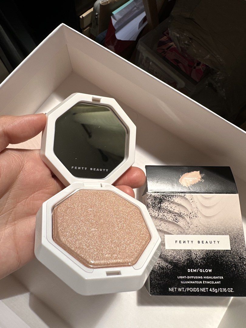Fenty Beauty Demi’Glow Light-Diffusing Highlighter Proseco (Category: Makeup) located in Cebu City. Submitted by cebucitybased (Listing ID 1441646171, Image 2). Description: Brand New Fenty Beauty Demi’Glow Light-Diffusing Highlighter Shade: 02 Proseco Weight: 4.5g.