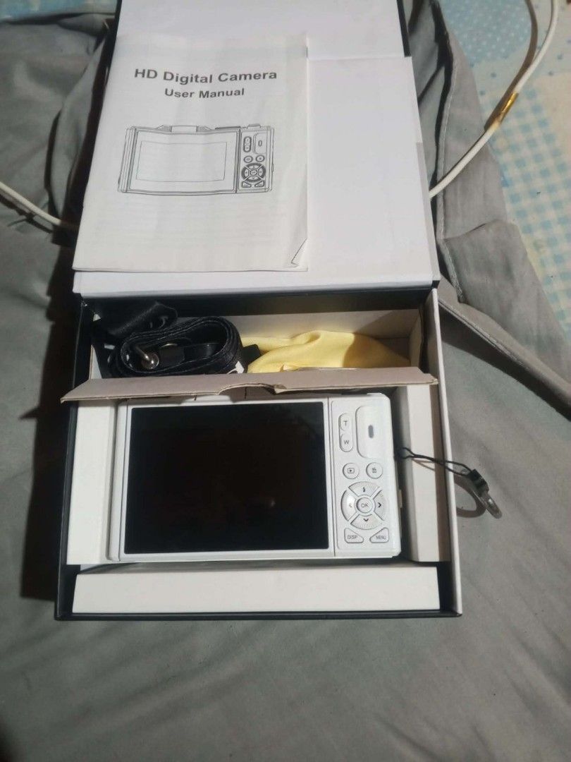 Flip cam Vetek 8 5k ultra HD (Category: Cameras) located in Pateros City. Submitted by twinkle4444 (Listing ID 1441652967, Image 1). Description: vetek 8 5K ULTRA HD FLIP CAM 1MONTH OLD ALMOST NEW NEED FUNDS.