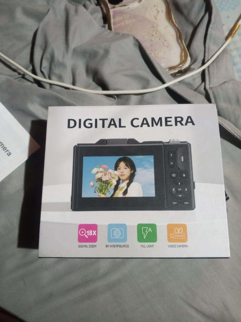 Flip cam Vetek 8 5k ultra HD (Category: Cameras) located in Pateros City. Submitted by twinkle4444 (Listing ID 1441652967, Image 3). Description: vetek 8 5K ULTRA HD FLIP CAM 1MONTH OLD ALMOST NEW NEED FUNDS.