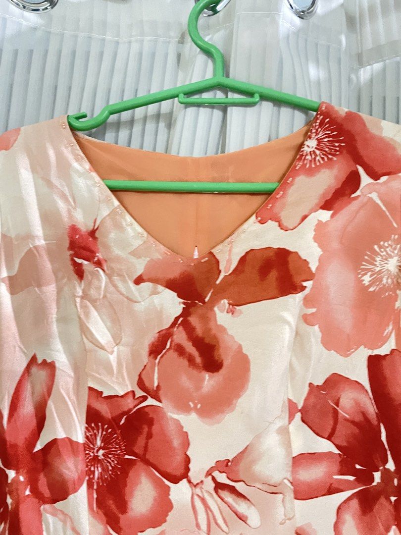 Floral Summer Dress (Category: Dresses) located in Calasiao. Submitted by robithedog (Listing ID 1441704387, Image 2). Description: Size: S-M Floral Summer Dress.