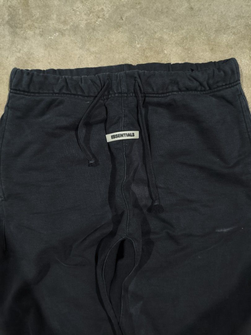 FOG ESSENTIALS JOGGER PANTS (Category: Joggers) located in Jiabong. Submitted by pwanad_thrifts (Listing ID 1441771326, Image 3). Description: FOG ESSENTIALS JOGGER PANTS Size: 32-38 (Garterize) Condition: Good Condition (makapal ang tela) Color Rate: 8.8/10 Issue: Minimal Sun fades 💰: 250 +sf.