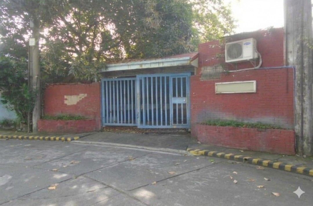 Foreclosed Lot Goodwill Subdivision Parañaque (Category: Lot) located in Marikina City. Submitted by rebcherrylicup (Listing ID 1441719546, Image 1). Description: Bank Foreclosed Vacant Lot with dilapidated Structure@ Goodwill 2 Subdivision, Brgy.San Dionisio/ BF Homes, Parañaque City Lot area 323 sqm Floor area 187 sqm Min Offer Price 11,585.500 Cherry Licup Reb 0013073 09177720395.