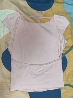 （分類：）位於 。 由 thrifty.__ 提交（商品編號 1441657076，圖片 1）。簡介： 。