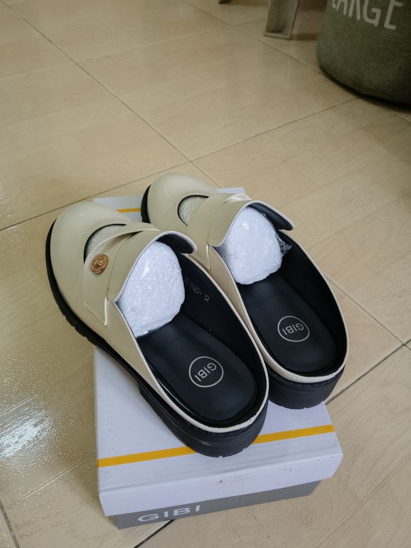 Gibi Cream Mules with Buckle Detail (Category: Flats & Sandals) located in Makati City. Submitted by its.angie (Listing ID 1441595897, Image 2). Description: Bought for 1,800 (last April 30) Selling for 1,500 (Slightly Negotiable) Size 37 -Brandnew, only used once - Cream colored mules from Gibi - Chunky sole for comfort and style - Easy slip-on design - Comes with original box - Great for casual wear.