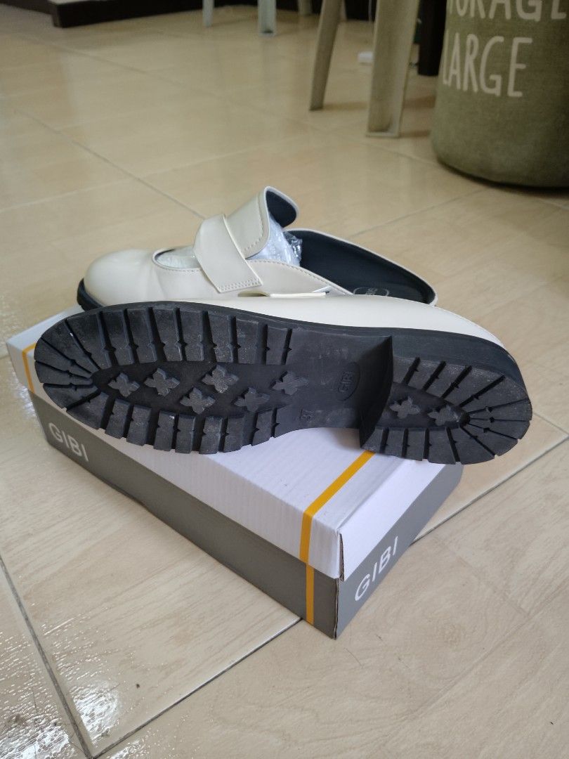 Gibi Cream Mules with Buckle Detail (Category: Flats & Sandals) located in Makati City. Submitted by its.angie (Listing ID 1441595897, Image 1). Description: Bought for 1,800 (last April 30) Selling for 1,500 (Slightly Negotiable) Size 37 -Brandnew, only used once - Cream colored mules from Gibi - Chunky sole for comfort and style - Easy slip-on design - Comes with original box - Great for casual wear.