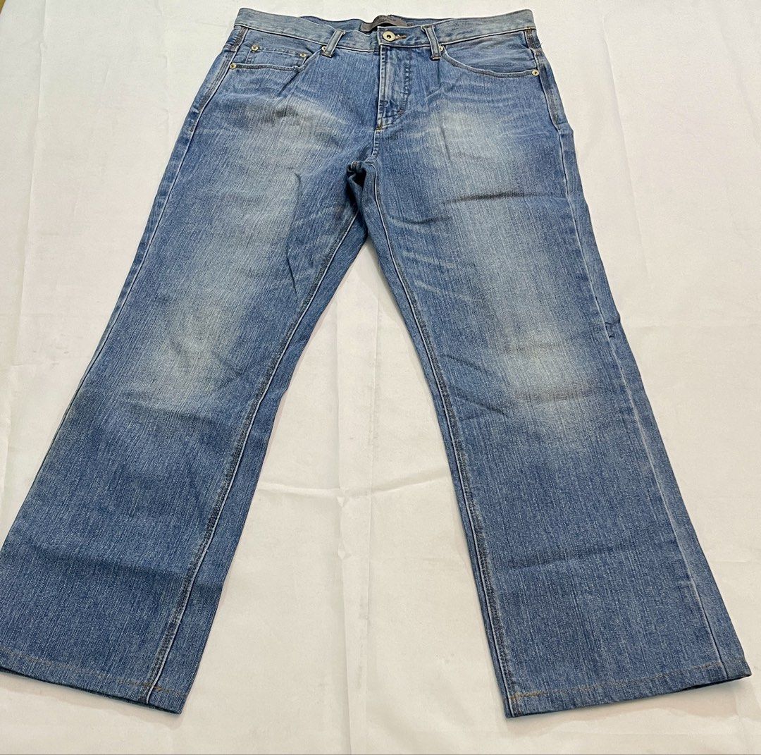 Giordano Denim Blue Jeans Pants (Category: Jeans) located in Makati City. Submitted by pepperstoremerch (Listing ID 1439149926, Image 1). Description: 30% Off Sale Originally 350 Giordano Denim Blue Jeans Size 34in Denim Preloved, good condition Please see pictures D0014 R350.