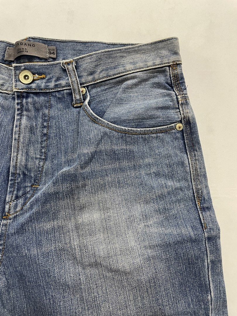 Giordano Denim Blue Jeans Pants (Category: Jeans) located in Makati City. Submitted by pepperstoremerch (Listing ID 1439149926, Image 3). Description: 30% Off Sale Originally 350 Giordano Denim Blue Jeans Size 34in Denim Preloved, good condition Please see pictures D0014 R350.