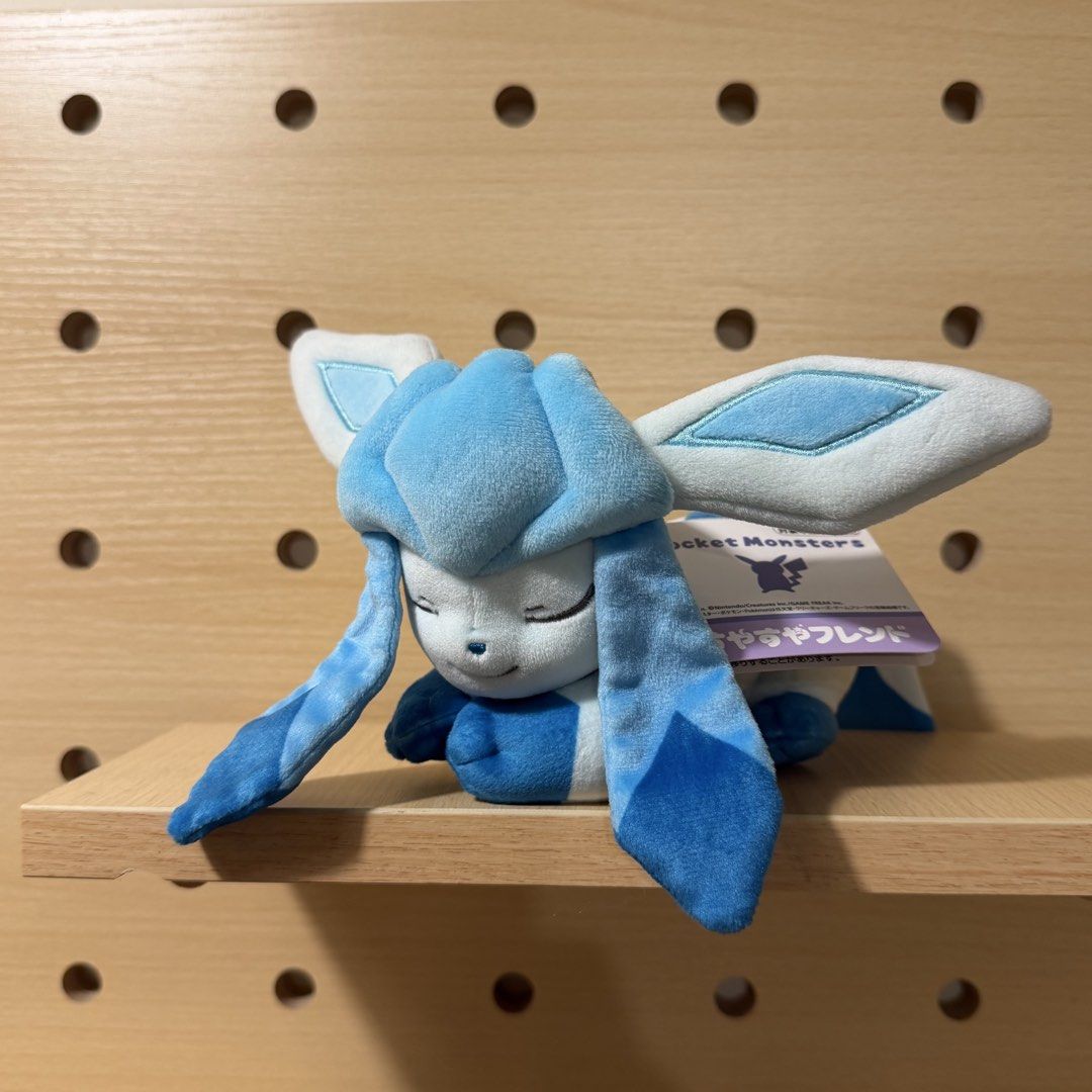 Glaceon Suyasuya Takara Tomy (Category: Figurines & Statues) located in Lubao. Submitted by plushmate (Listing ID 1441750289, Image 1). Description: From PKC SG 🇸🇬.