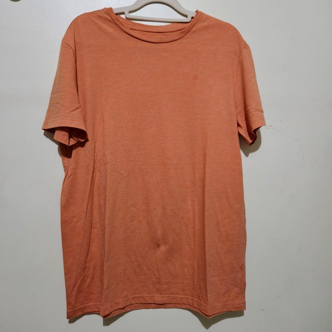 Goodfellow&Co. Lyndale tee orange crew neck tshirt L27inches|W21-22inches (Category: Tshirts & Polo Shirts ) located in Digos. Submitted by richcaliforniaclothingstore (Listing ID 1441777625, Image 2). Description: size:med on tag standard fit Dimes: length 27|Width 21-22inches 📌Please manage ur expectations this is not bnew ✨️Color may vary due to lighting 📩Dm us for more inquiries! 📎We accept LAY-AWAY terms 📎We ship nationwide via j&t | pay