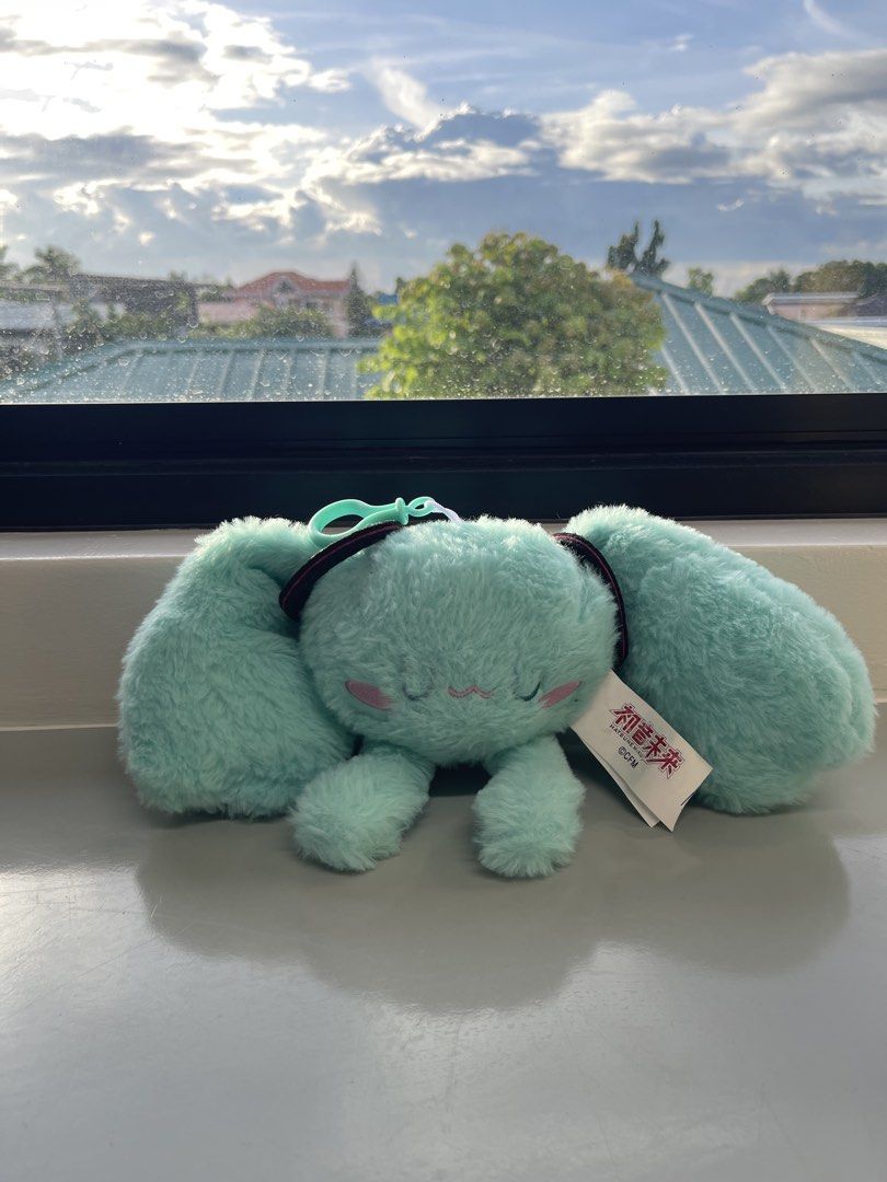 Hatsune Miku Plush Keychain BEMOE Bilibili (Category: Plushies & Soft Toys) located in Los Banos. Submitted by yeikie (Listing ID 1441667445, Image 3). Description: Hatsune Miku plush keychain. Complete with BEMOE Bilibili tags. Perfect condition buyer shoulders sf .