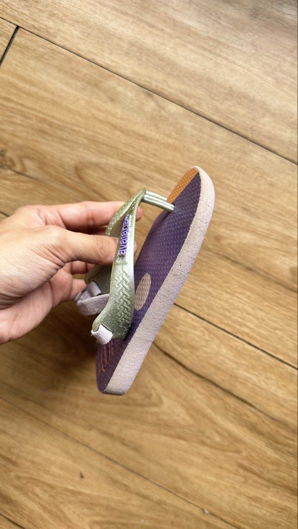 Havaianas Kids Flip Flops with Strap (Category: Babies & Kids Fashion) located in Taguig. Submitted by bpyte0408 (Listing ID 1441626141, Image 2). Description: Havaianas Kids Flip Flops with Strap Size 23-24 Still in good condition Strap is still ok.